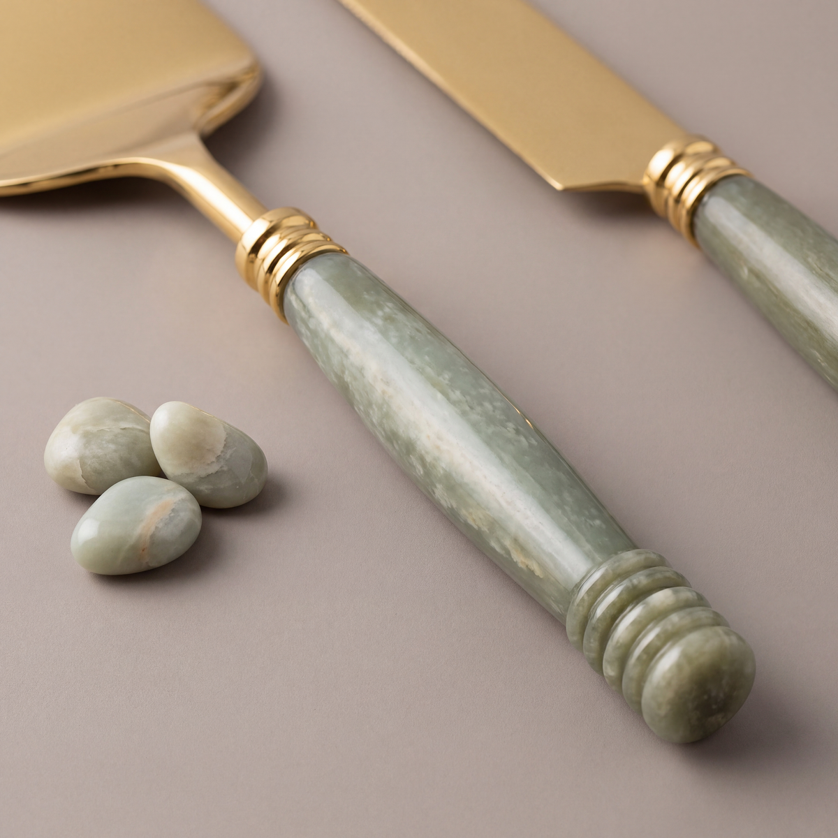 Jade cake set of 2 (knife with cake lifting spatula)