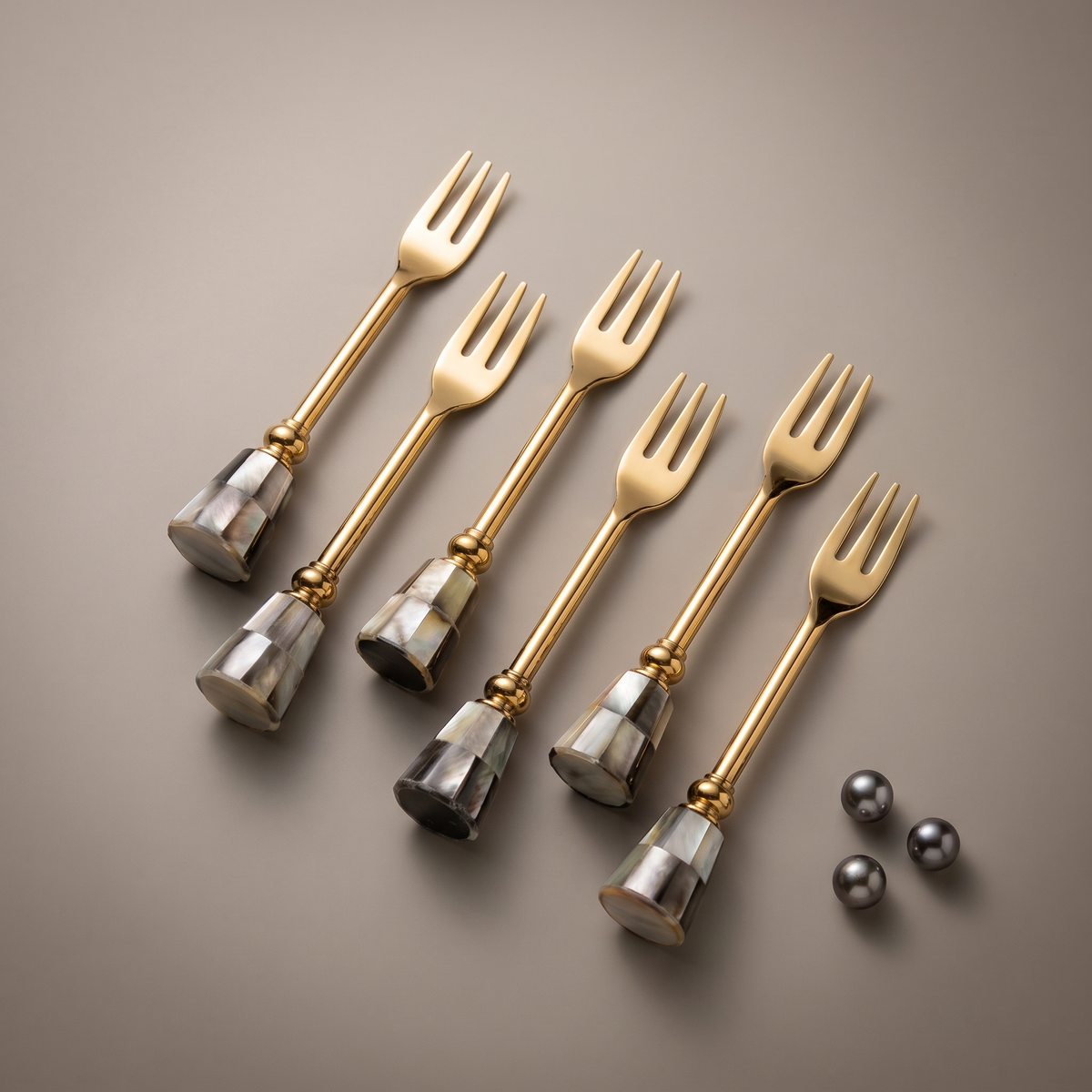 Black mother-of-pearl cocktail forks (set of 6)