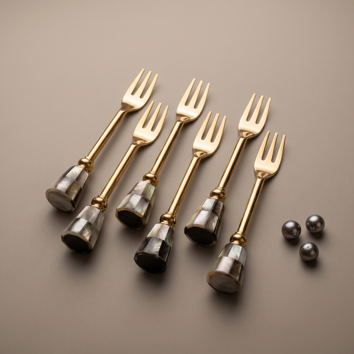 Black mother-of-pearl cocktail forks (set of 6)