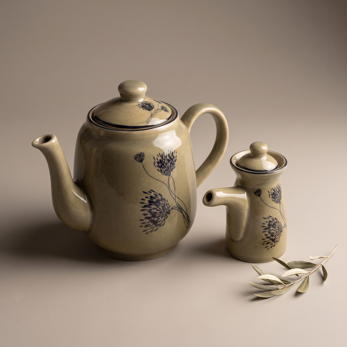 Olive & Dandelion tea kettle (6 cup capacity)