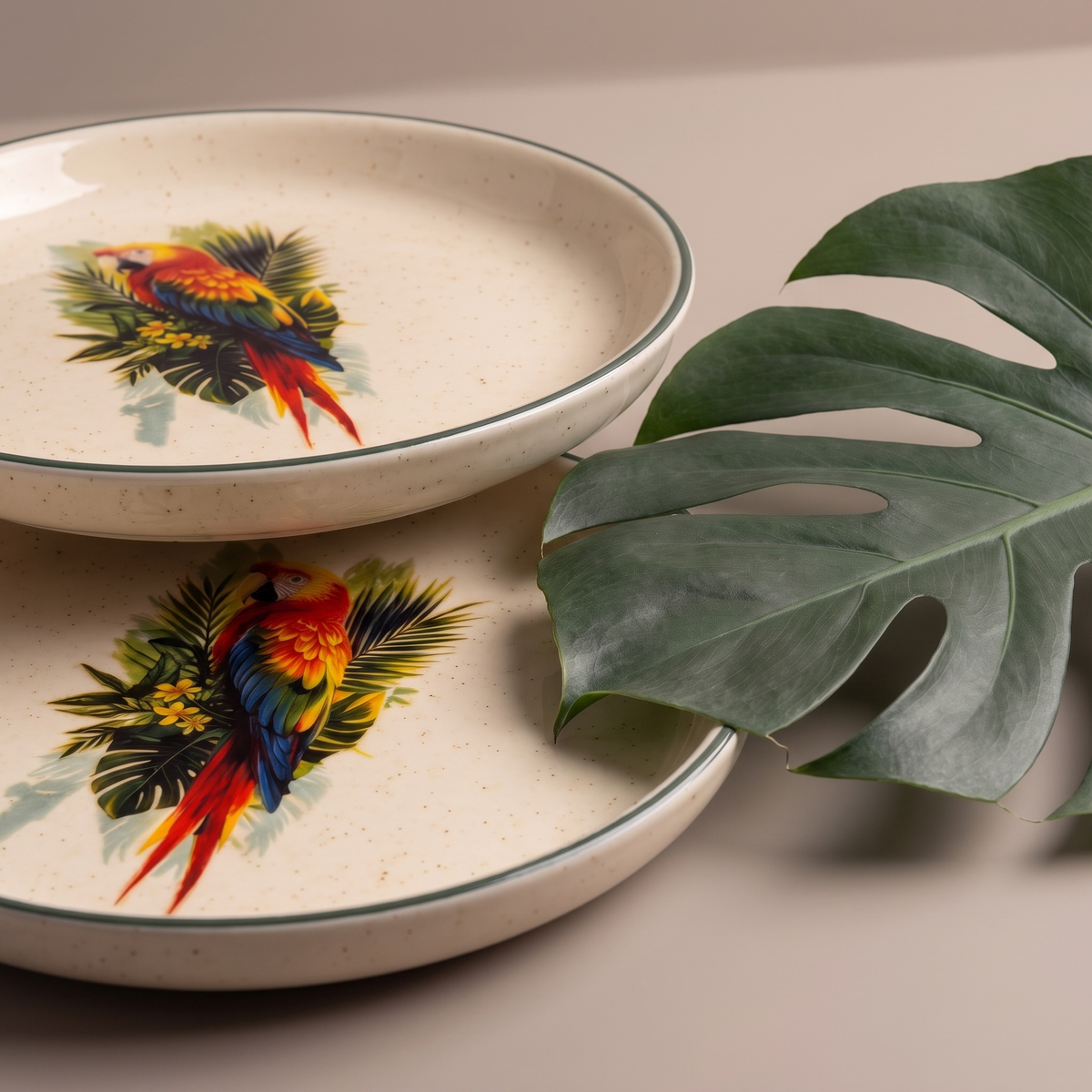 Tropical cocktail plates (set of 2)