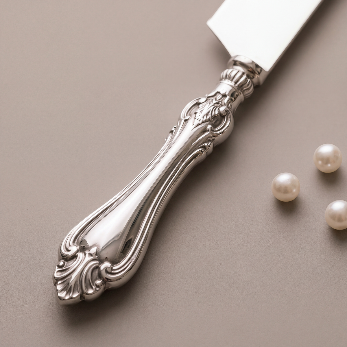Vintage cake set of 2 (knife with cake lifting spatula)