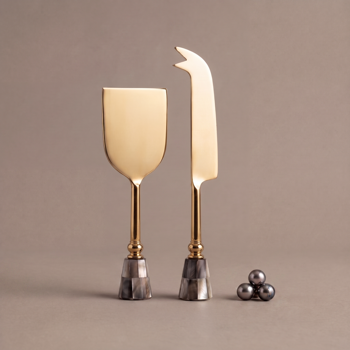 Black mother-of-pearl cheese knife set of 2