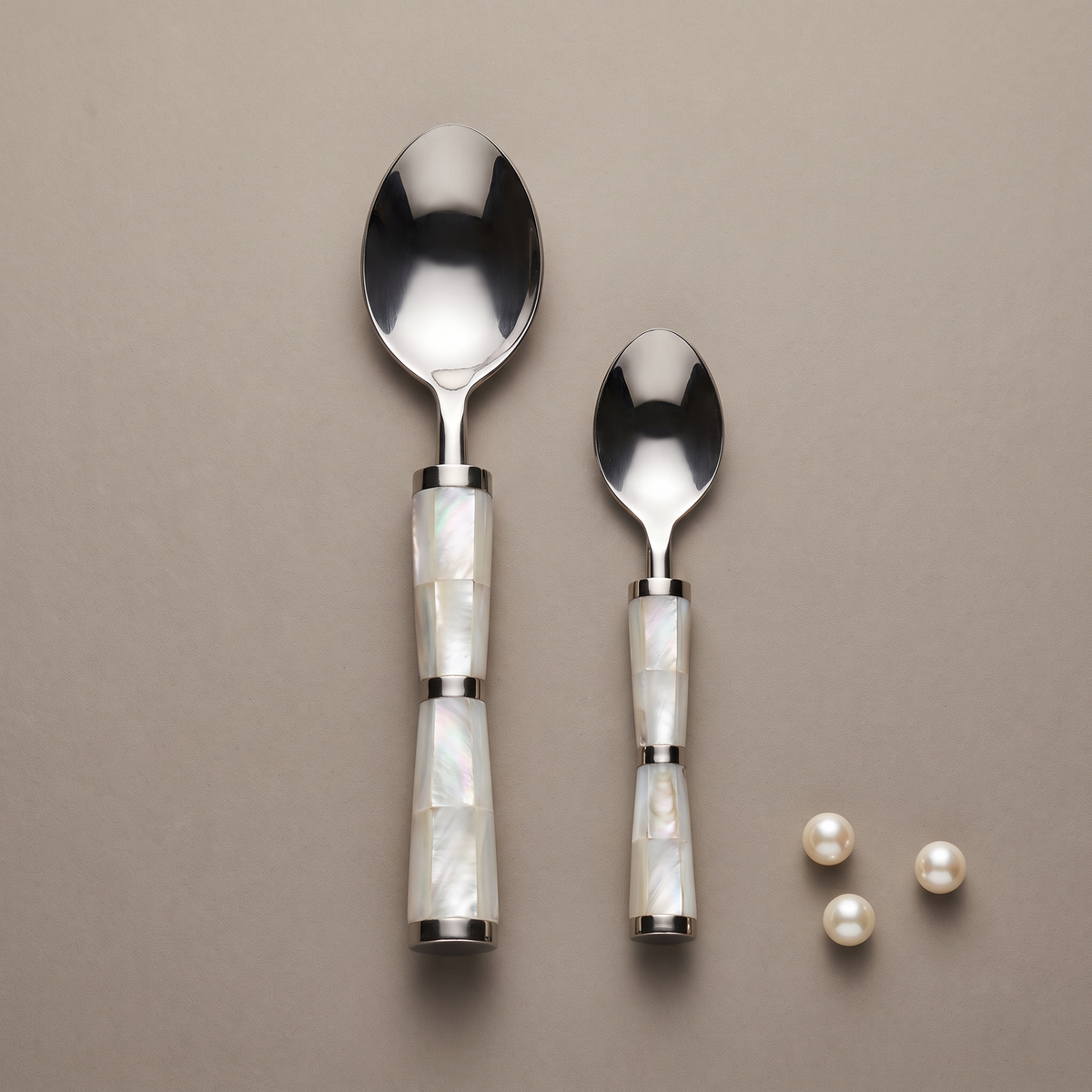 White mother-of-pearl coffee spoons (set of 6)