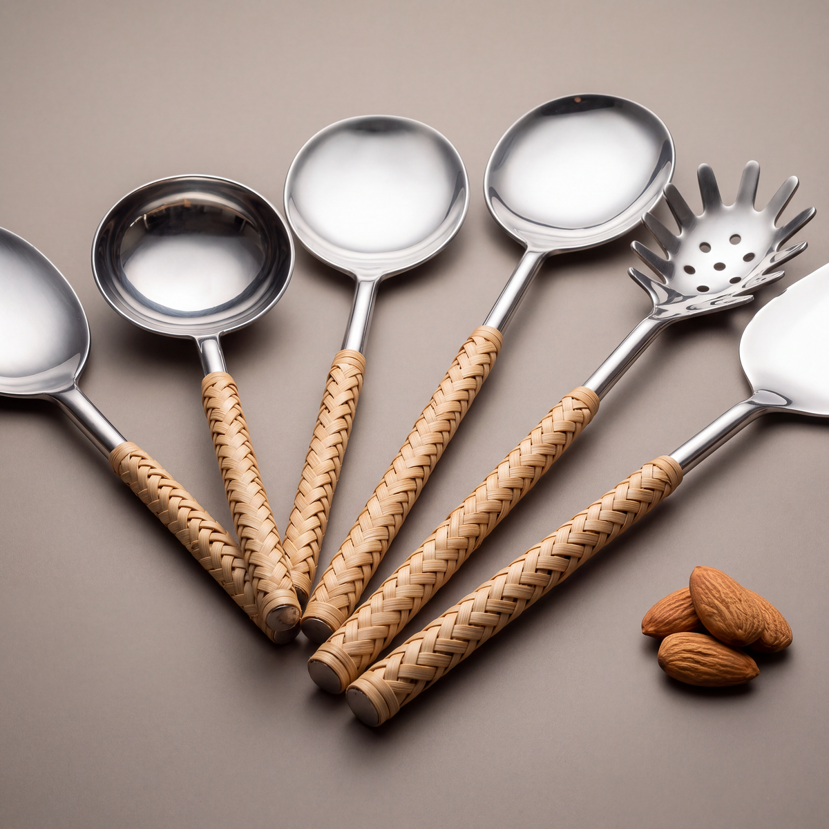Rattan serving set of 6
