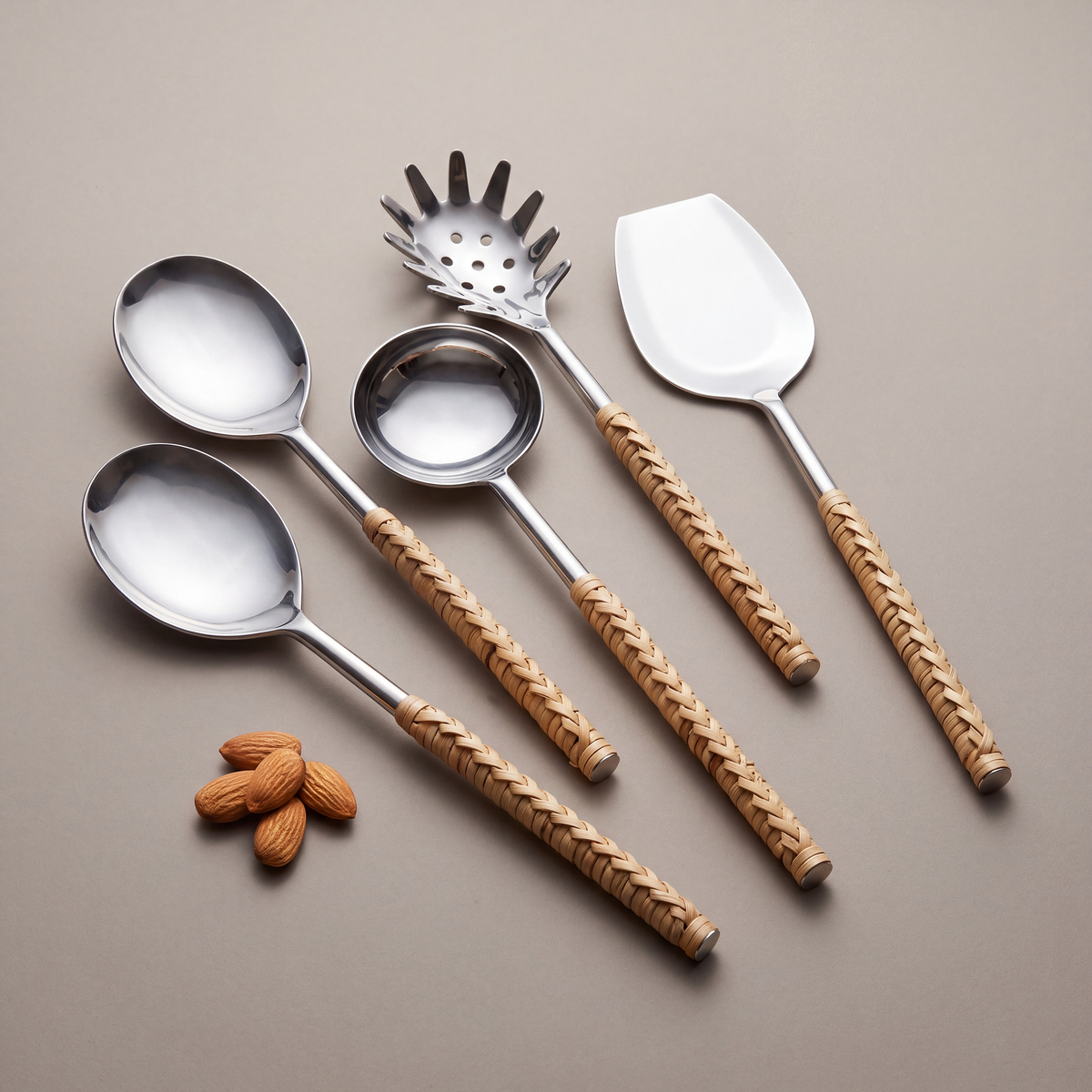 Rattan serving set of 6