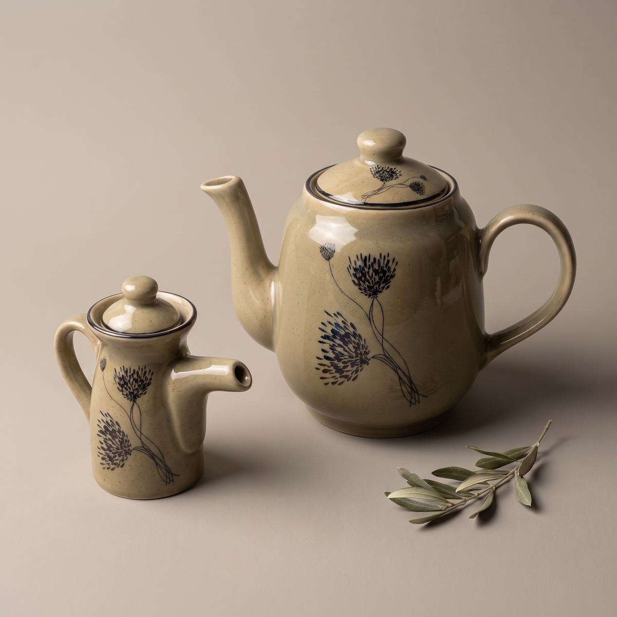 Olive & Dandelion tea kettle (6 cup capacity)