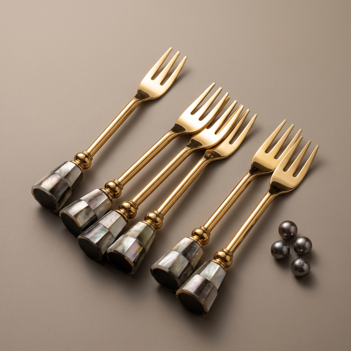 Black mother-of-pearl cocktail forks (set of 6)