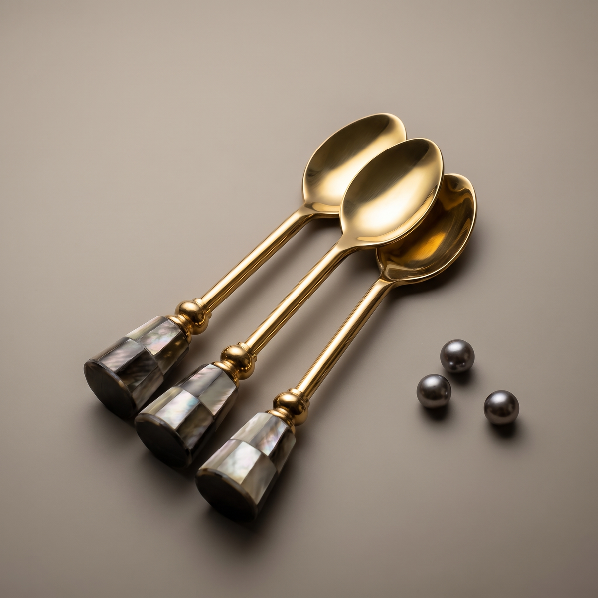 Black mother-of-pearl coffee spoons (set of 6)