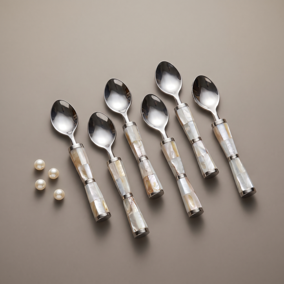 White mother-of-pearl coffee spoons (set of 6)