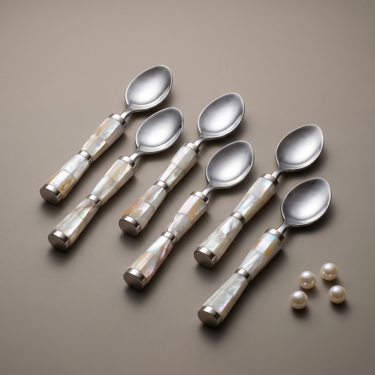 White mother-of-pearl coffee spoons (set of 6)