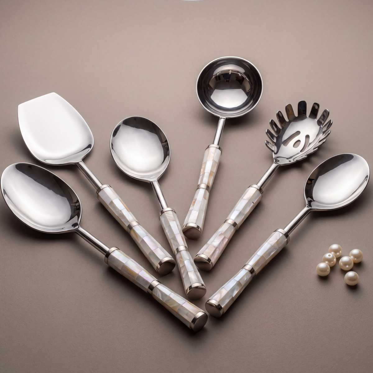 White mother-of-pearl serving set of 6